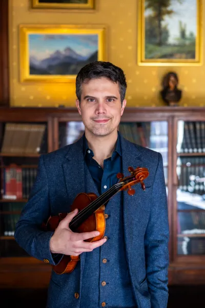Nathan Gourley — fiddle